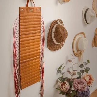 Muud - Gloss Nadeletui